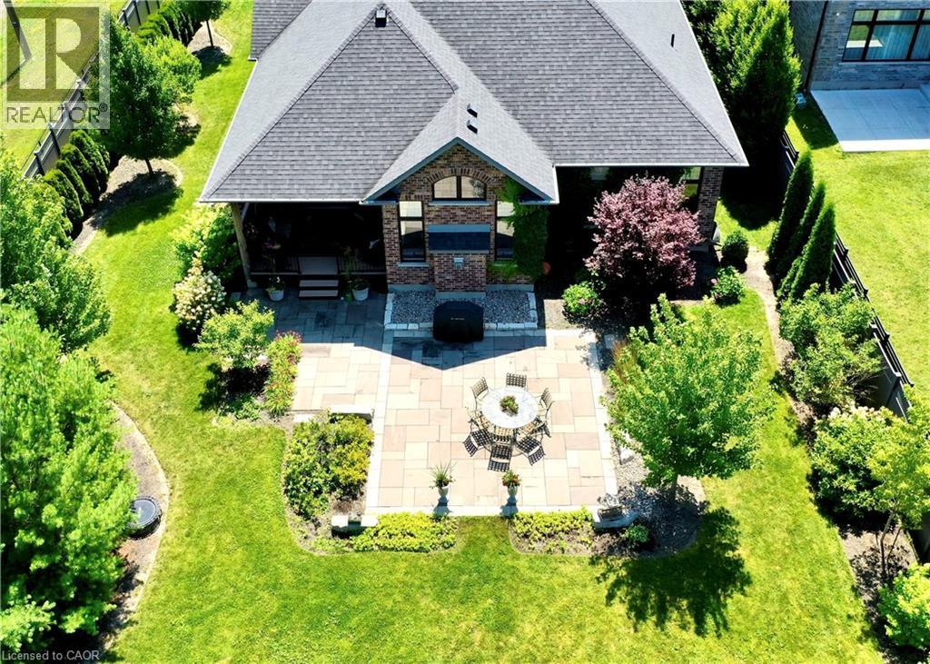 585 REGAL Place thumbnail 38