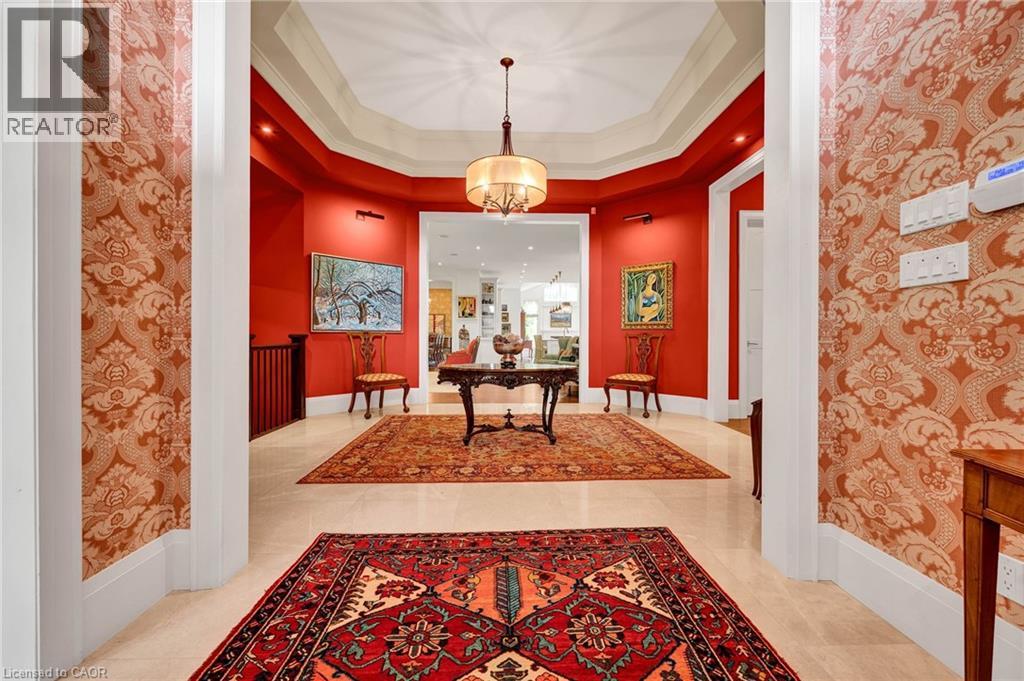 585 REGAL Place thumbnail 4