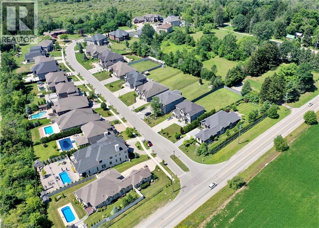 585 REGAL Place thumbnail 42