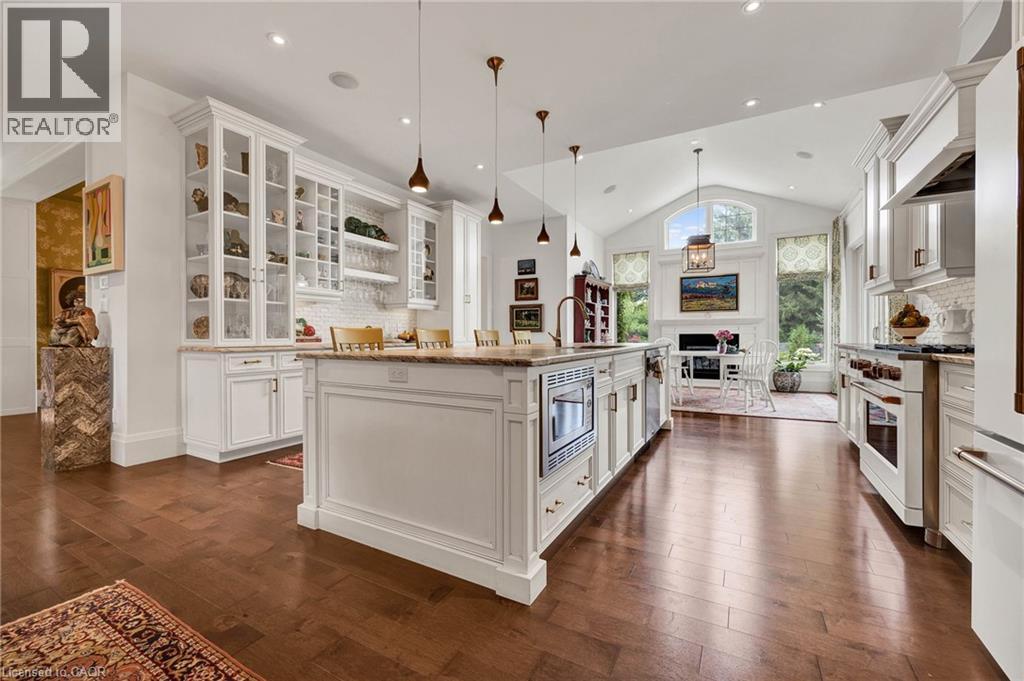 585 REGAL Place thumbnail 6