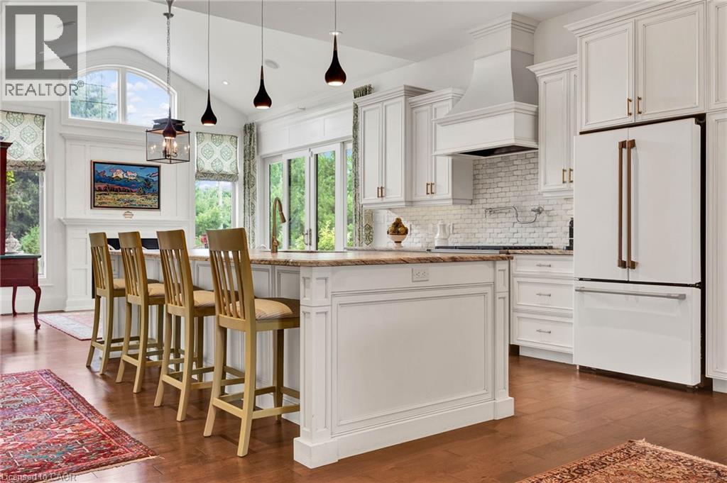 585 REGAL Place thumbnail 7