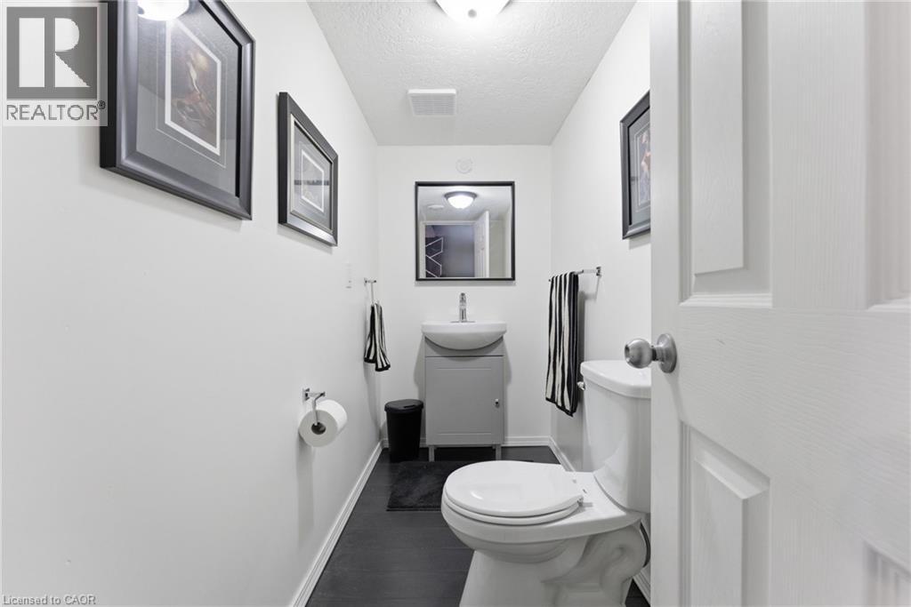 208 TEMPLEWOOD Drive thumbnail 32