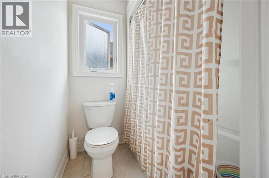 77 EAGLECREST Street thumbnail 19