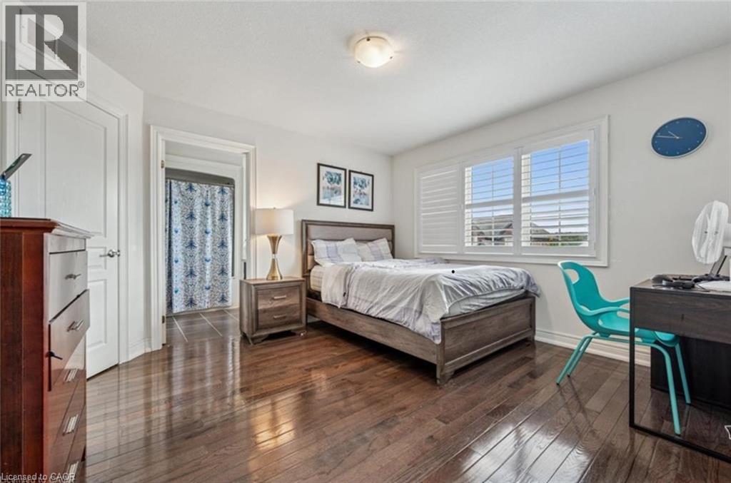 77 EAGLECREST Street thumbnail 22