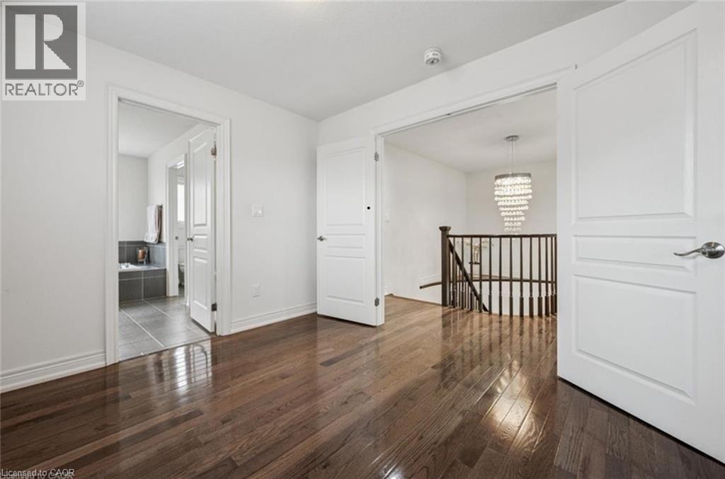 77 EAGLECREST Street thumbnail 25