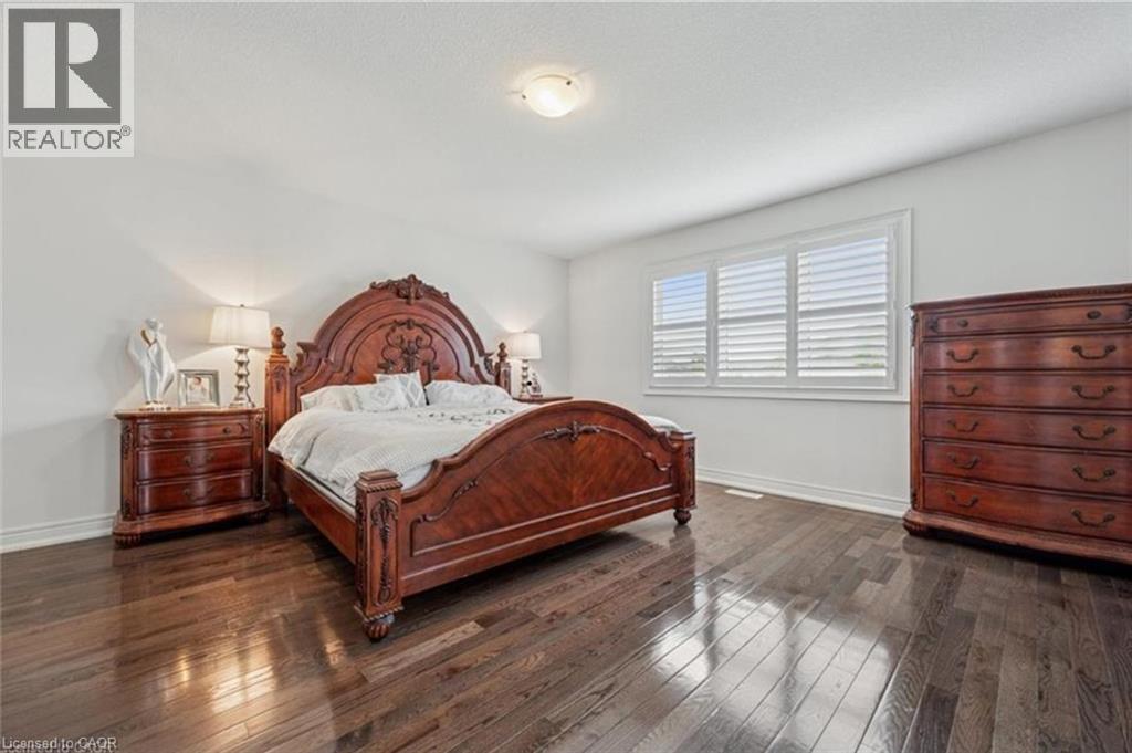 77 EAGLECREST Street thumbnail 26