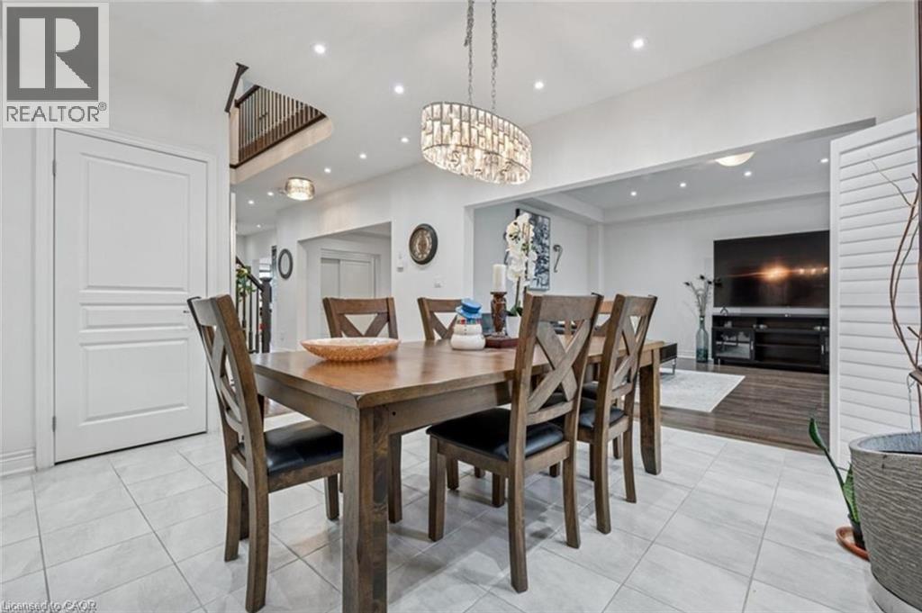 77 EAGLECREST Street thumbnail 8