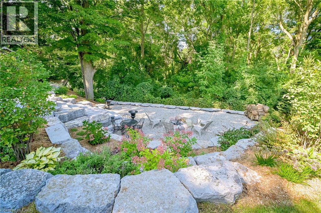 15 MCLEOD Court thumbnail 38