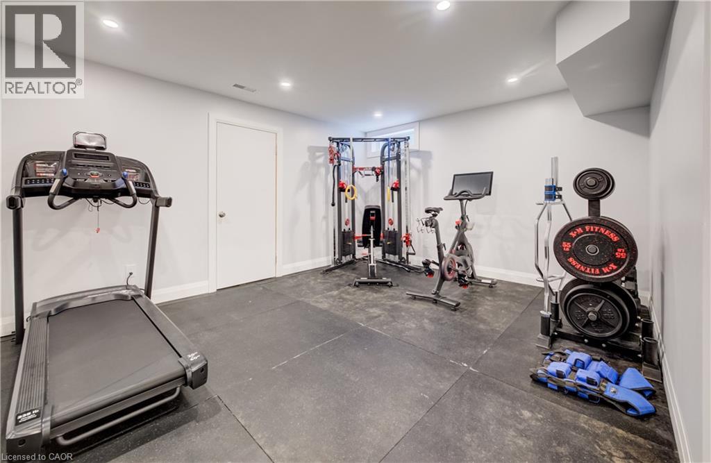 15 MCLEOD Court thumbnail 33