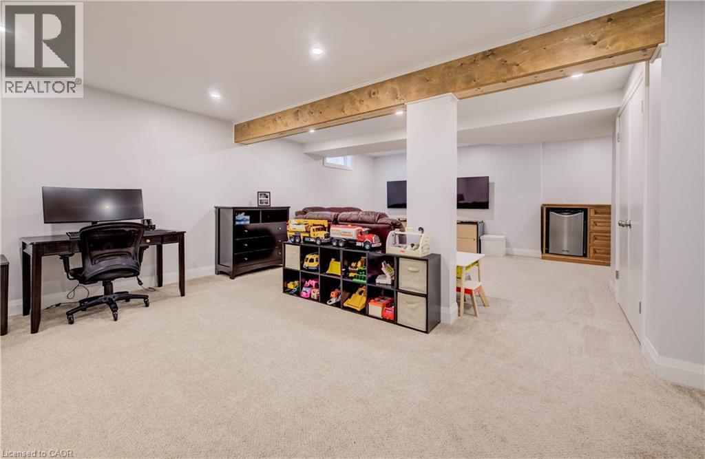 15 MCLEOD Court thumbnail 32