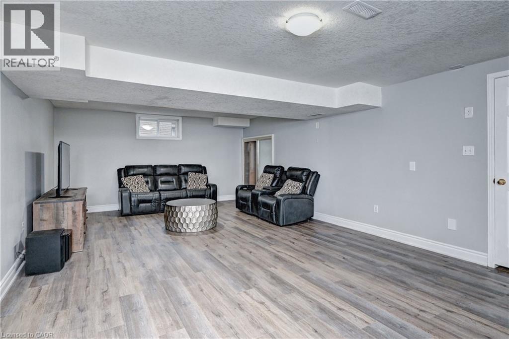 519 YORKSHIRE Drive thumbnail 28