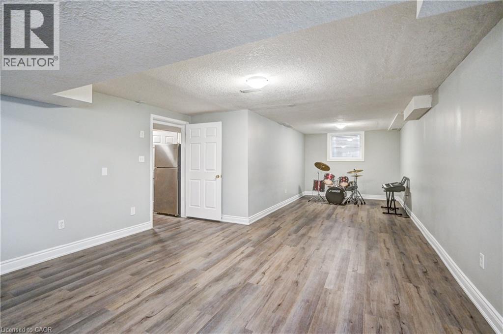 519 YORKSHIRE Drive thumbnail 29