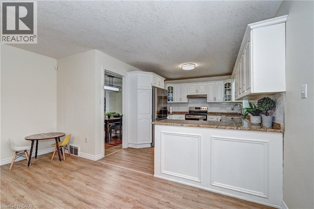 519 YORKSHIRE Drive thumbnail 13