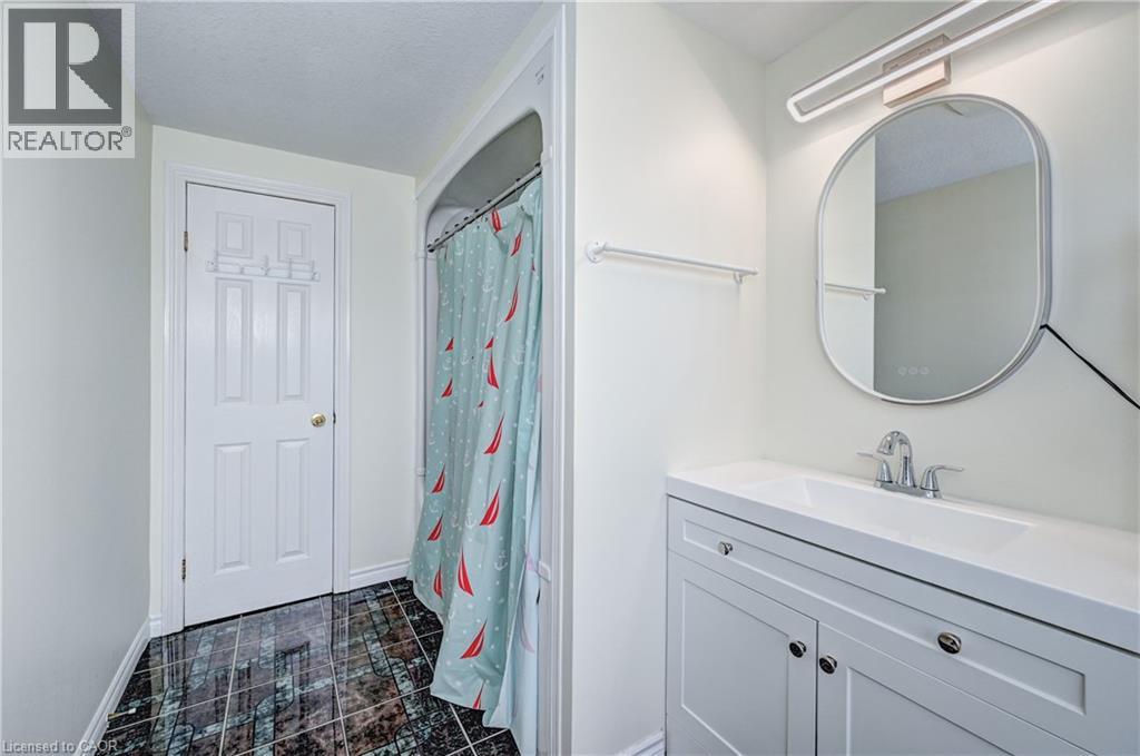 519 YORKSHIRE Drive thumbnail 24