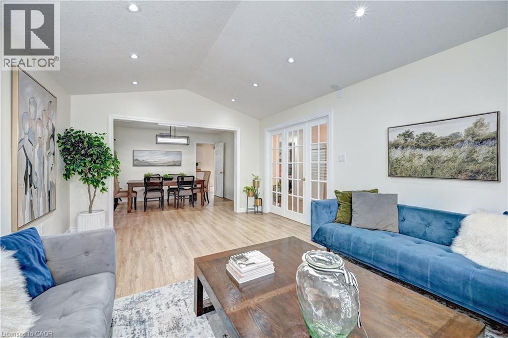 519 YORKSHIRE Drive thumbnail 5