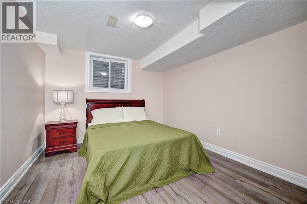 519 YORKSHIRE Drive thumbnail 30