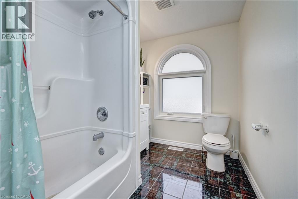 519 YORKSHIRE Drive thumbnail 25