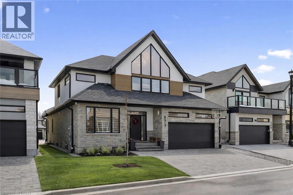 972 STONECLIFFE Walk Unit# 18 thumbnail 2