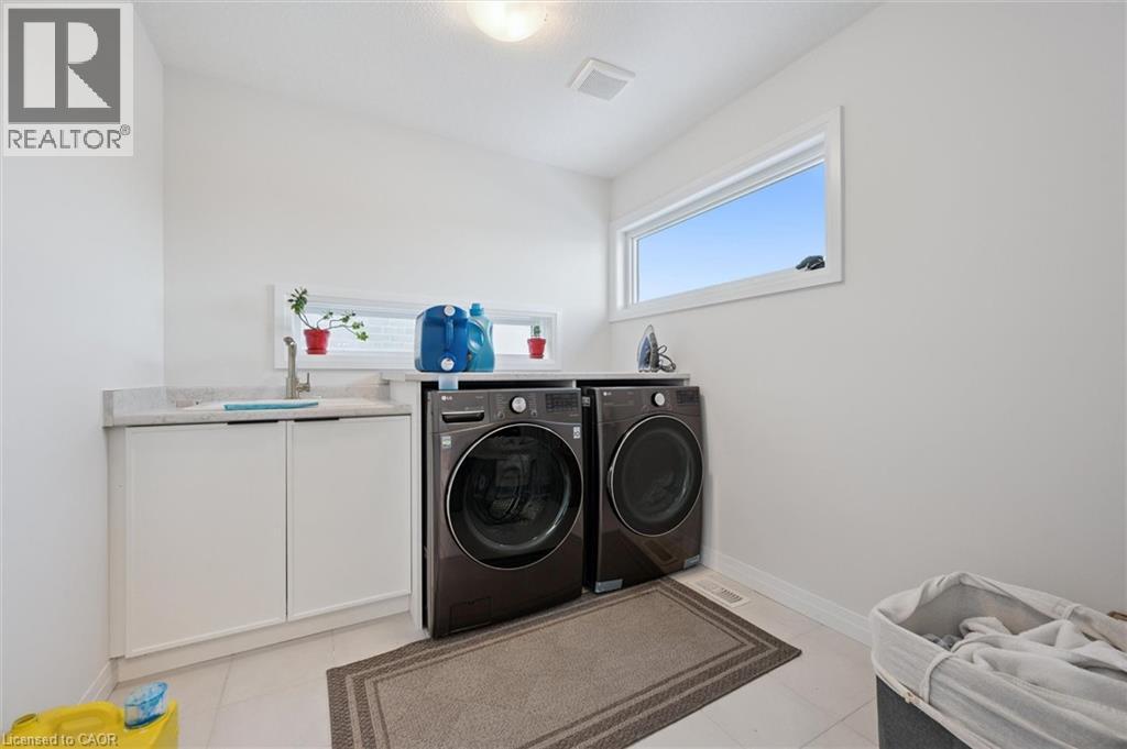 972 STONECLIFFE Walk Unit# 18 thumbnail 37