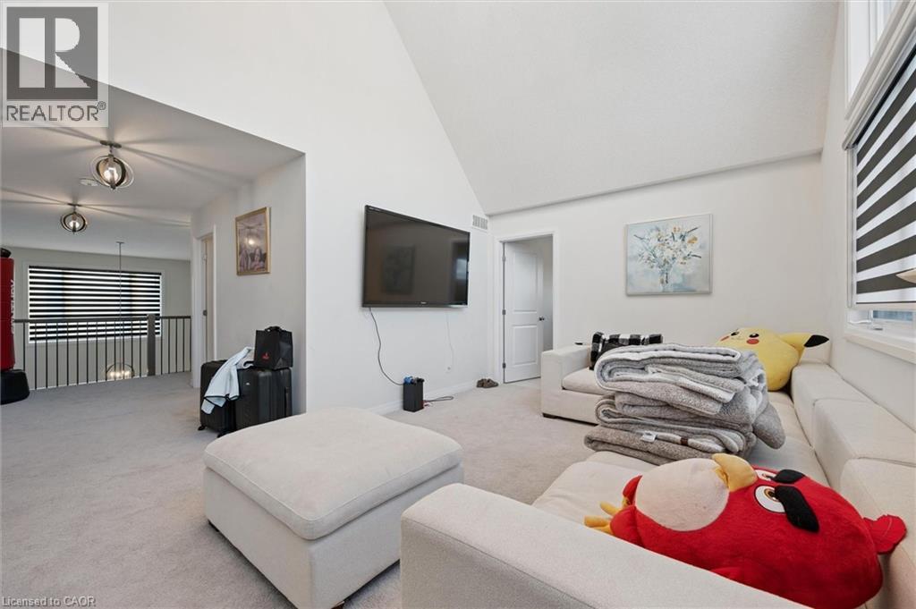 972 STONECLIFFE Walk Unit# 18 thumbnail 36