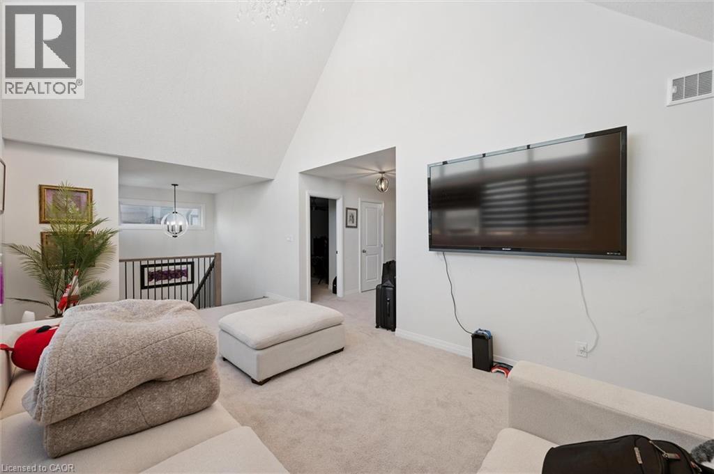 972 STONECLIFFE Walk Unit# 18 thumbnail 35