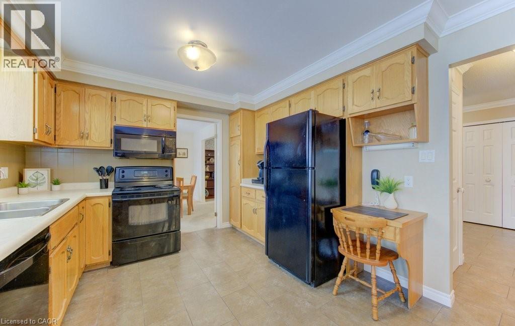 594 HUNTERS Place thumbnail 12