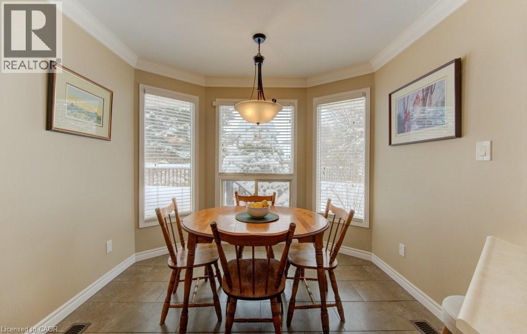 594 HUNTERS Place thumbnail 13