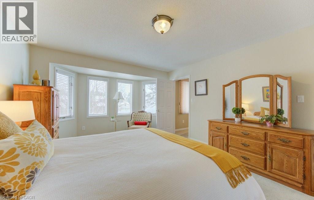 594 HUNTERS Place thumbnail 28