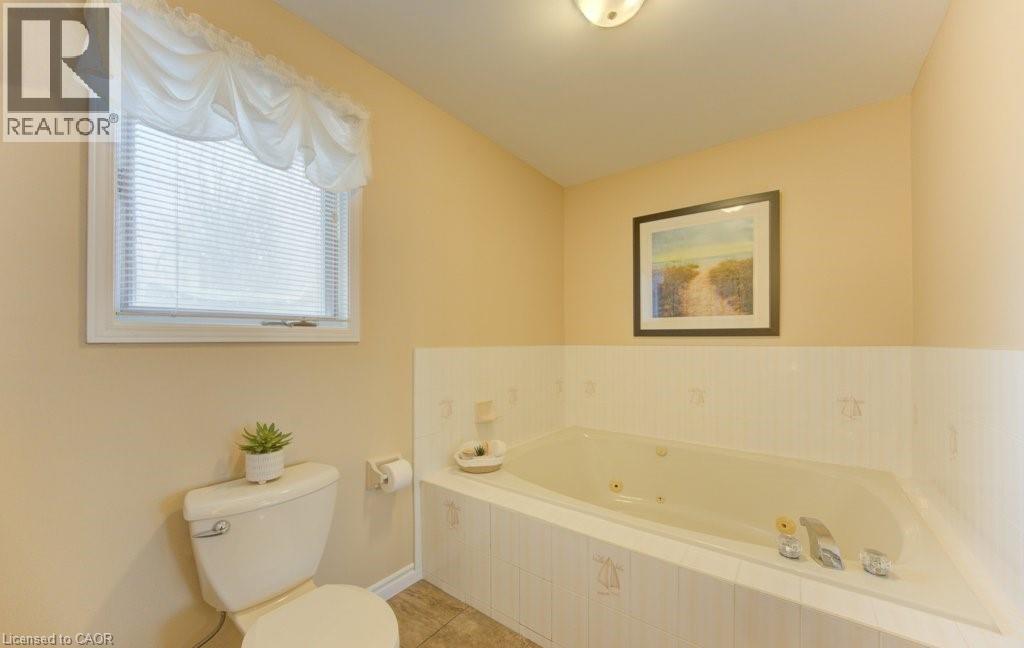 594 HUNTERS Place thumbnail 30