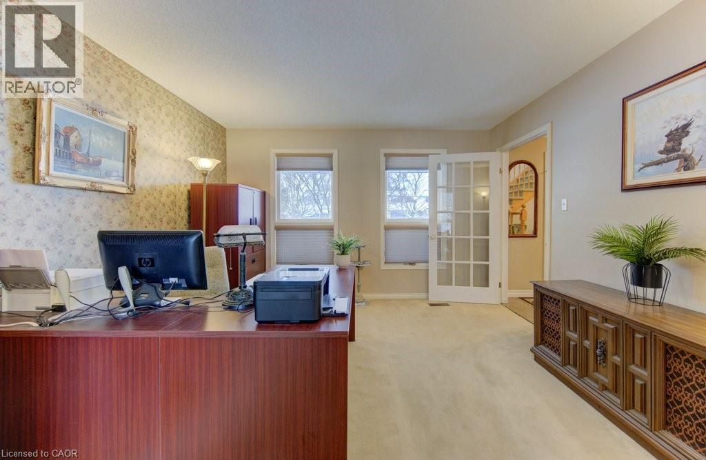 594 HUNTERS Place thumbnail 6