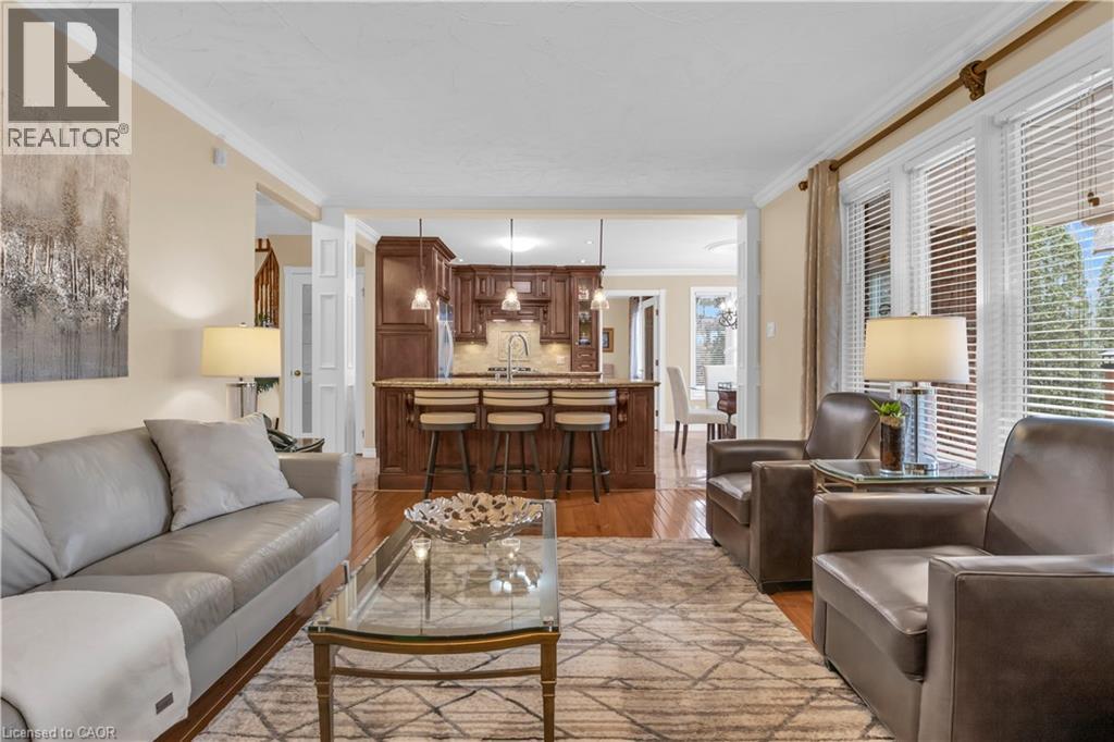 228 MICHENER Crescent thumbnail 10