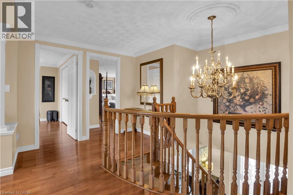 228 MICHENER Crescent thumbnail 24