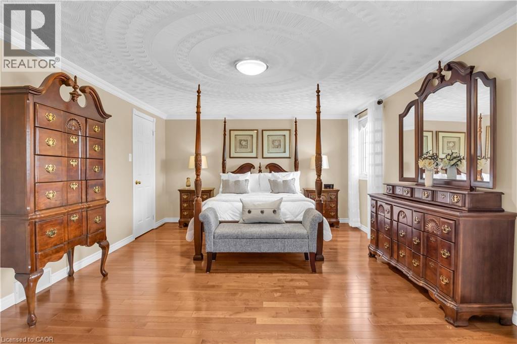 228 MICHENER Crescent thumbnail 25