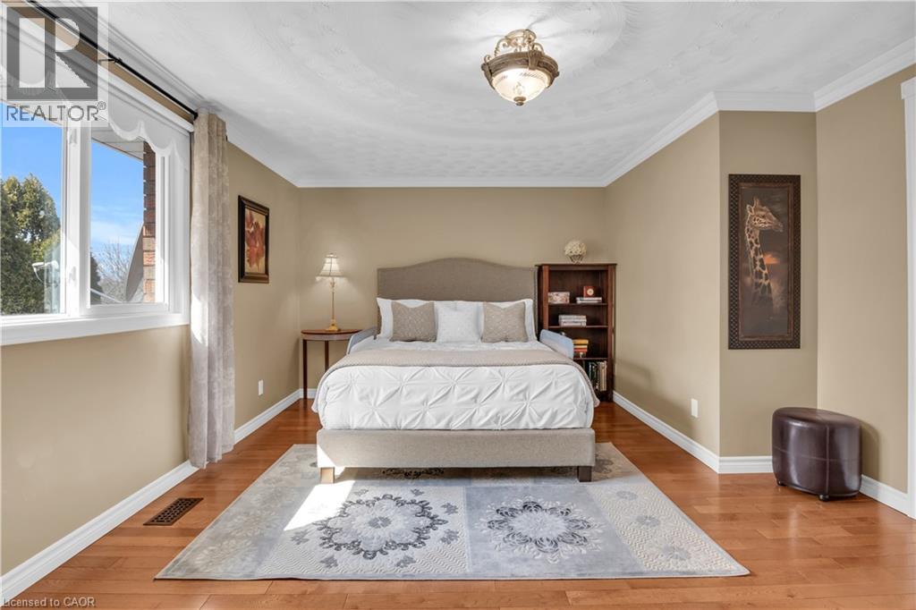 228 MICHENER Crescent thumbnail 32