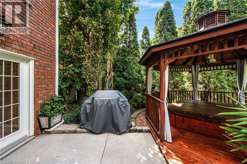 228 MICHENER Crescent thumbnail 43