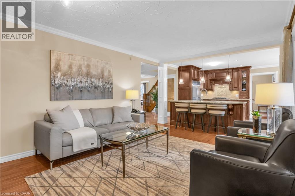 228 MICHENER Crescent thumbnail 9