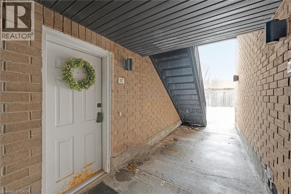 185 WINDALE Crescent Unit# 1C thumbnail 3