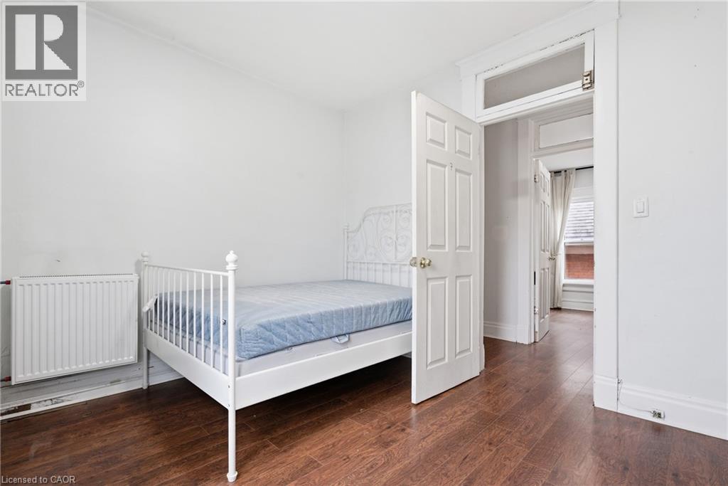 30 REGINA Street N thumbnail 13