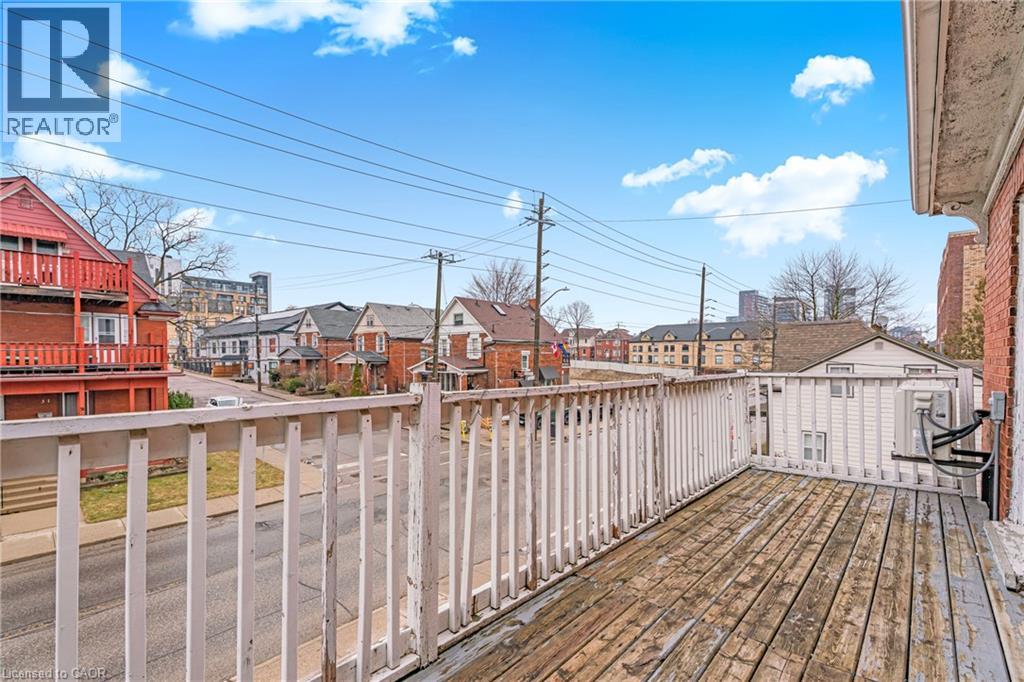 30 REGINA Street N thumbnail 11