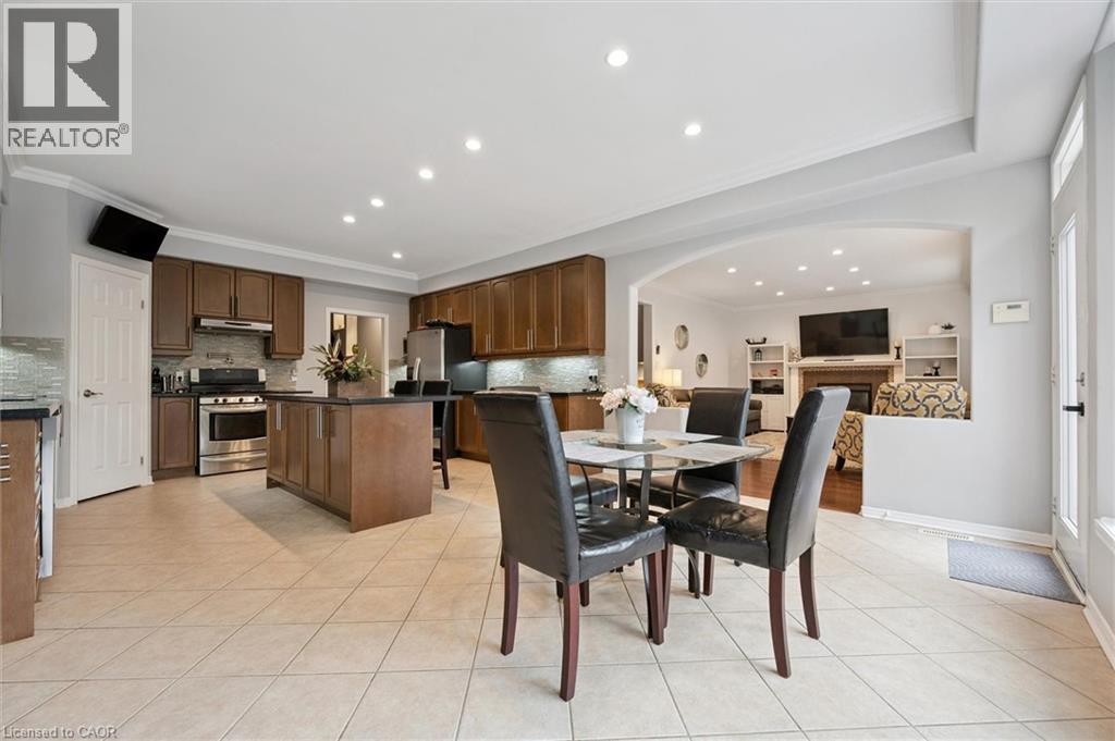 305 PINE VALLEY Drive thumbnail 17