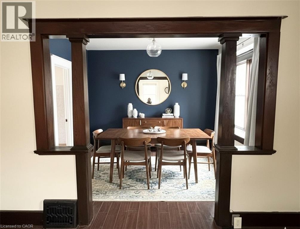 179 REGINA Street N thumbnail 3