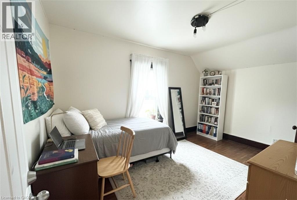 179 REGINA Street N thumbnail 4