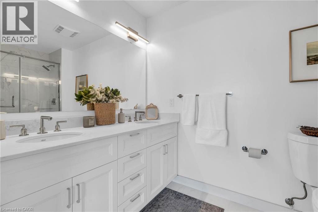 15 GLEBE Street Unit# PH2001 thumbnail 24