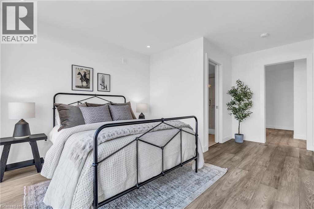 15 GLEBE Street Unit# PH2001 thumbnail 16