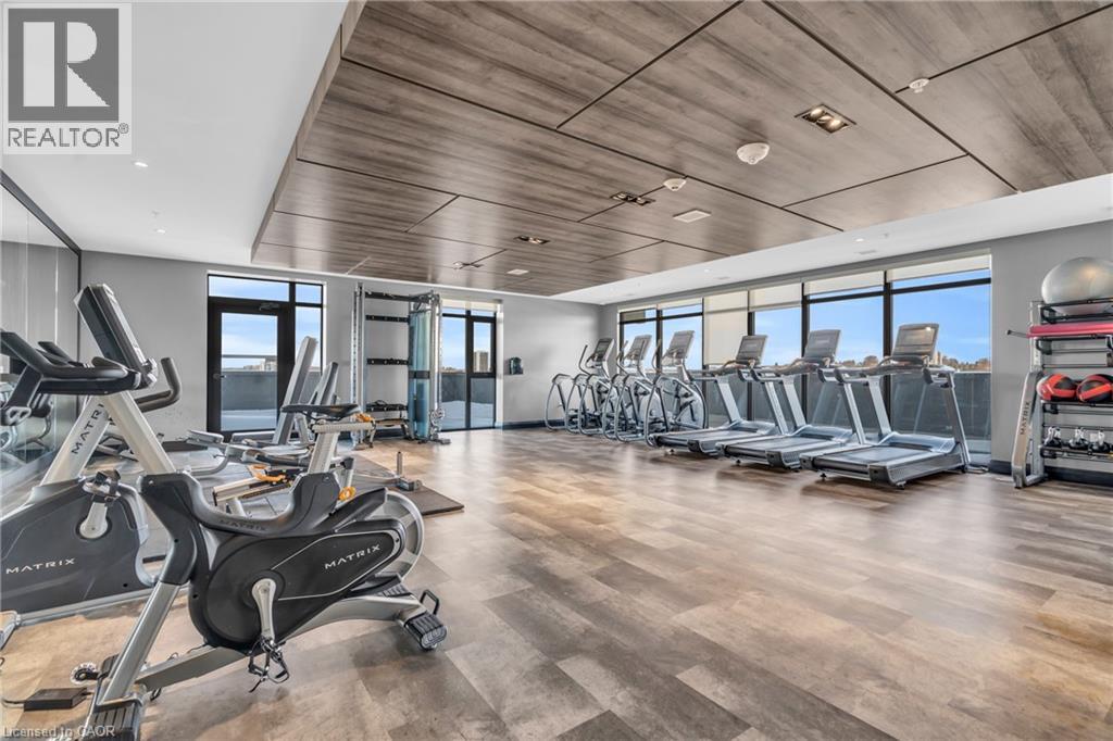 15 GLEBE Street Unit# PH2001 thumbnail 40