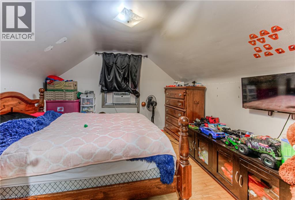 119 WALKER Street thumbnail 21