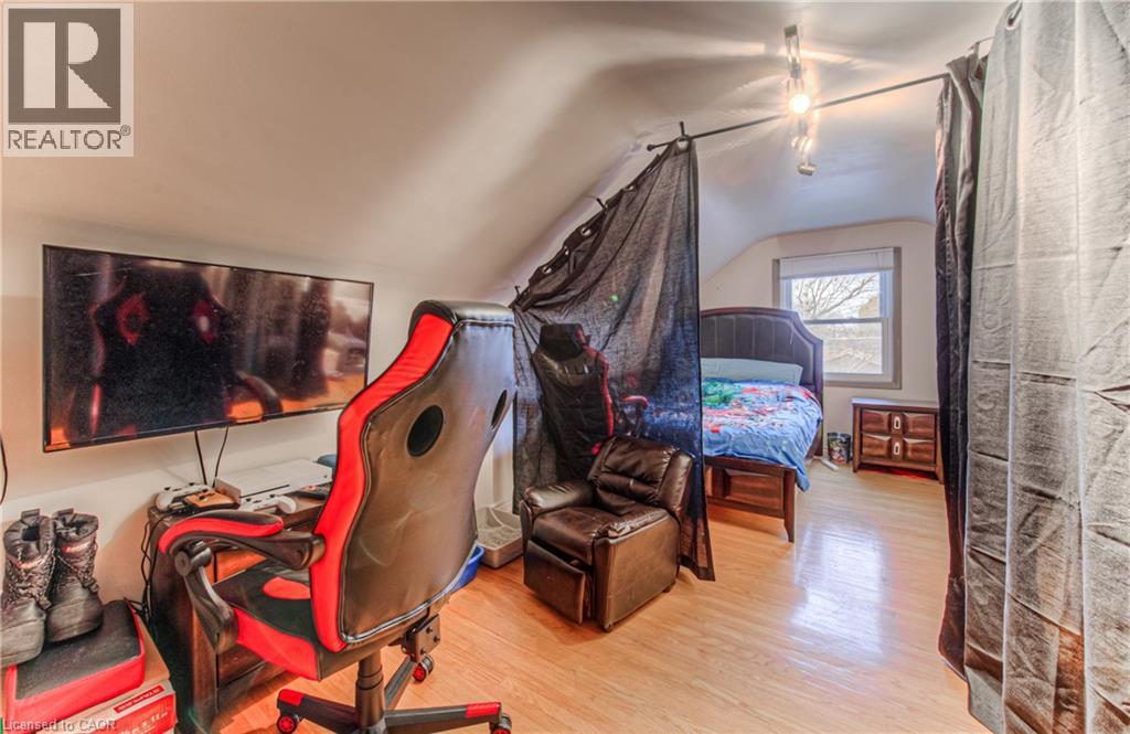 119 WALKER Street thumbnail 22