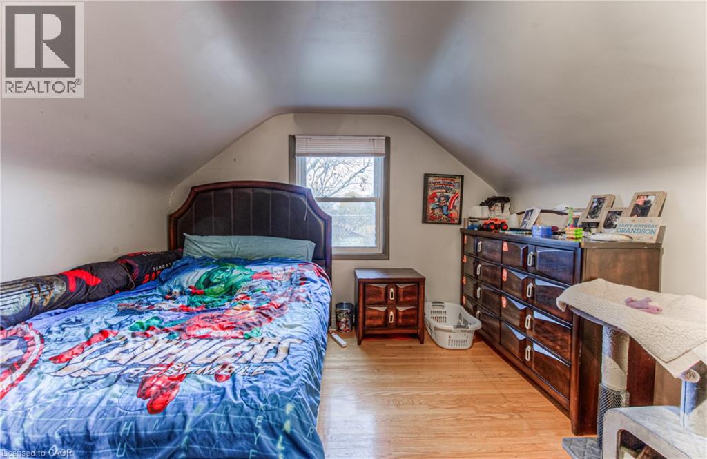 119 WALKER Street thumbnail 23