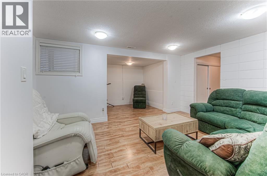 119 WALKER Street thumbnail 25