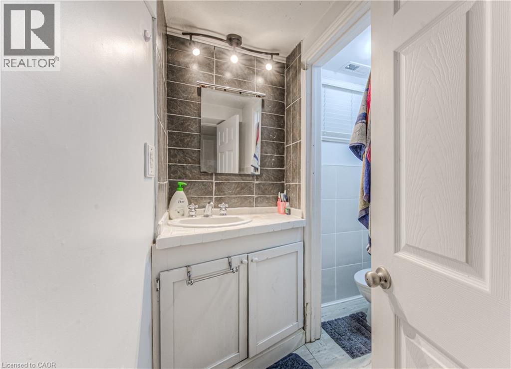 119 WALKER Street thumbnail 29